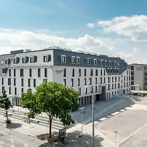 4* Отель Arcotel Hafencity